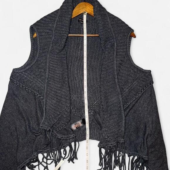 Ella Moss Charcoal Grey Knit Fringe Sweater Vest - Picture 8 of 8